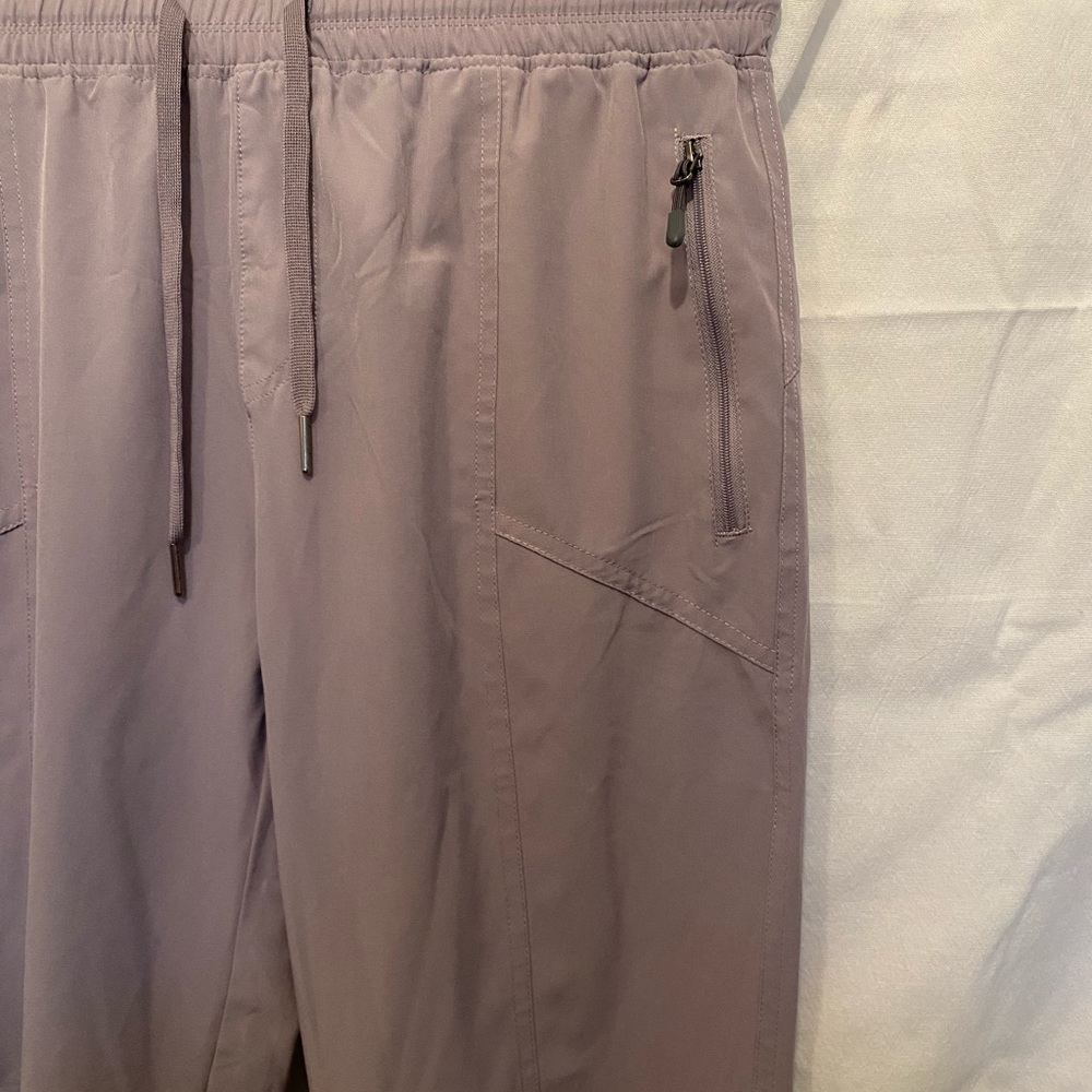workout pants - Picture 2 of 4
